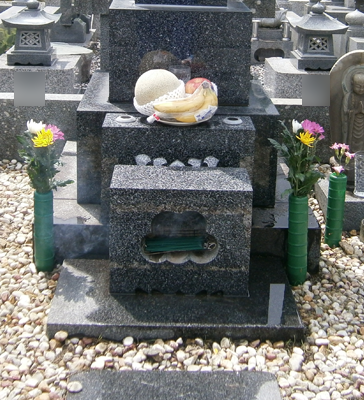 お墓参り（草むしり後）