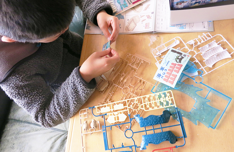 通販商品の組み立て